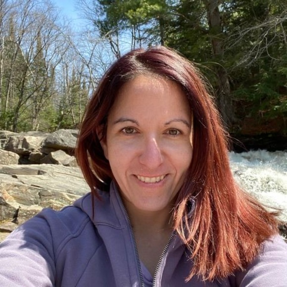 Meet your Posher, Danielle - Picture 1 of 1